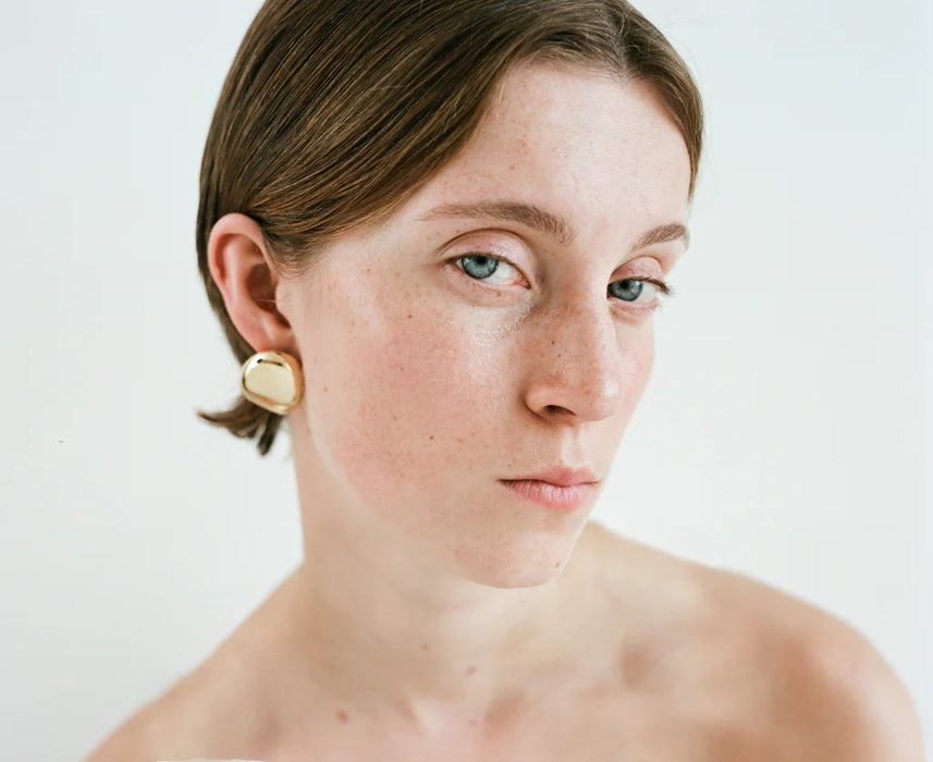 SAPIR BACHAR<br>GOLD PEBBLE EARRIGS