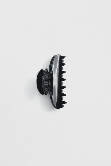 SOPHIE BUHAI<br>SMALL FAN SHELL CLAW<br>in NOIR <br><br>SOLD OUT