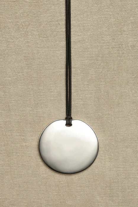 SOPHIE BUHAI<br>MEDIUM FULL MOON PENDANT<br>IN SILVER