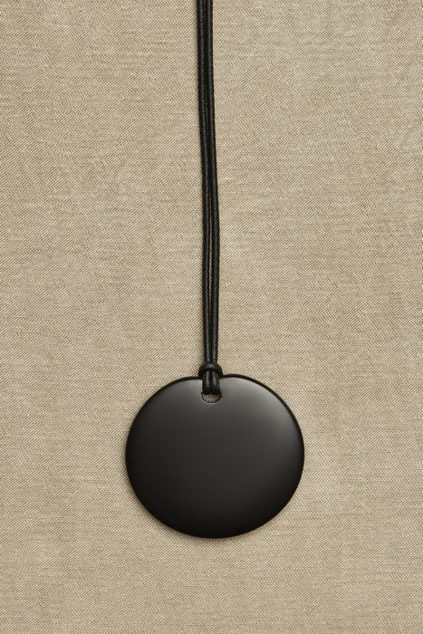 SOPHIE BUHAI<br>MEDIUM FULL MOON PENDANT<br>IN ONYX
