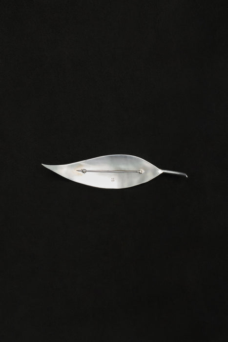 SOPHIE BUHAI<br>LEAF BROOCH
