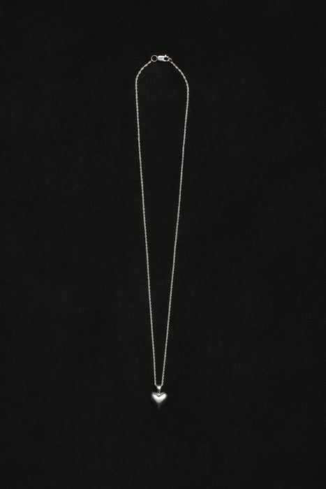 SOPHIE BUHAI<br>TINY HEART PENDANT<br>size 22
