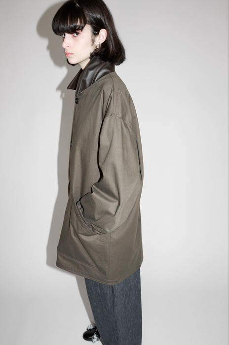 CRISTASEYA<br>JAPANESECOTTON OVERSIZED BLOUSON WITH LEATHER PATCH<BR>in KHAKI