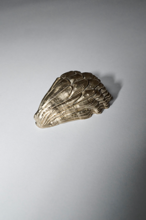 Zoe Mohm for　CRISTASEYA <br>OYSTER CANDLE HOLDER <br>in BRONZE