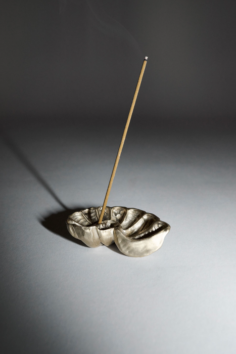 Zoe Mohm for CRISTASEYA <br>SHELL INCENS HOLDER <br>in BRONZE