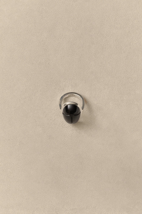 SOPHIE BUHAI<br>SCARAB RING IN ONYX