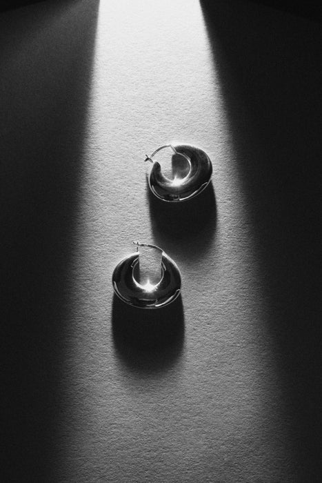 SOPHIE BUHAI<br>DISCUS HOOPS