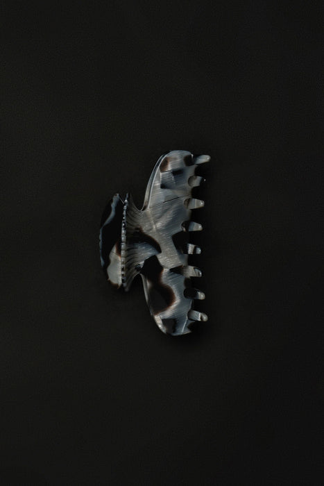 SOPHIE BUHAI<br>FAN SHELL CLAW<br>Tesserae<br><br>SOLD OUT