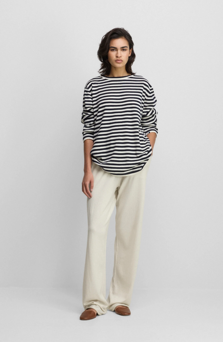 EXTREME CASHMERE<br>n°500 jones<br>in BRETON