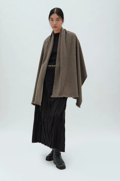 NORLHA<br>NOMAD CLASSIC SCARF<br>in NATURAL YAK GREY