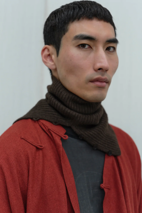NORLHA<br>BUTTON DOWN SKINNY NECK PIECE<br>in NATURAL YAK BROWN