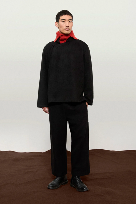 NORLHA<br>BUTTON DOWN NECK PIECE<br>in FLAME RED