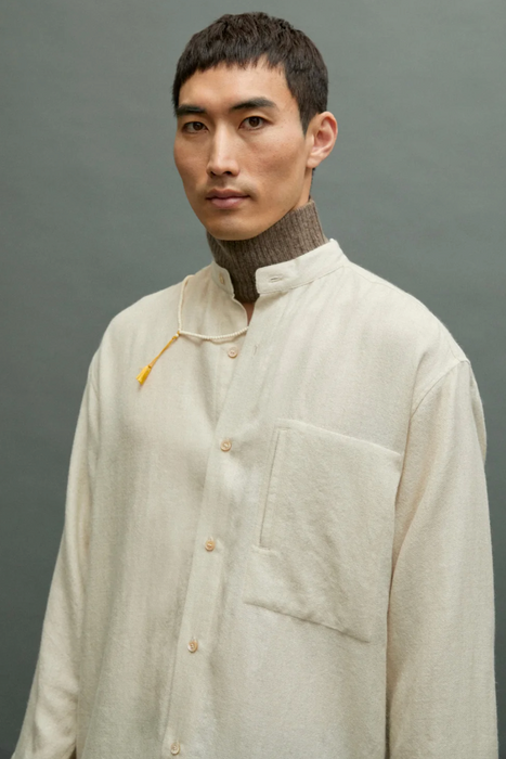 NORLHA<br>RIBBED NECK PIECE<br>in NATURAL YAK BROWN