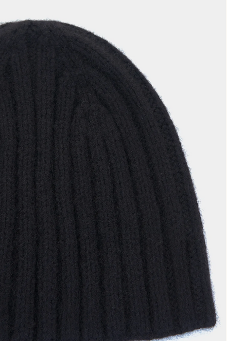 NORLHA<br> SHORT BEANIE <br> in SPRING EARTH
