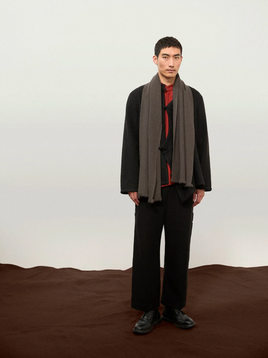 NORLHA<br>NOMAD CLASSIC SKINNY SCARF<br>in NATURAL YAK GREY