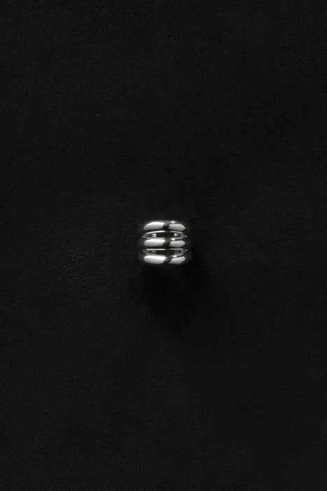 SOPHIE BUHAI<br>TRIPLE BAGEL EAR CUFF