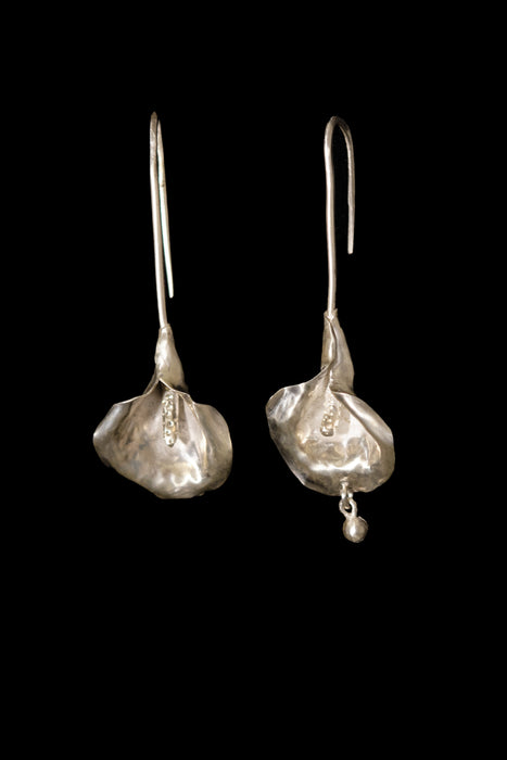 Zoe Mohm for CRISTASEYA<BR>CALLA LILY EARRING<br><br>SOLD OUT