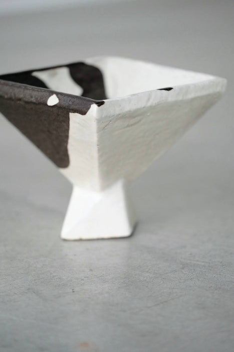LISA ENGQVIST<BR> CERAMIC TRAY<BR><BR>SOLD OUT