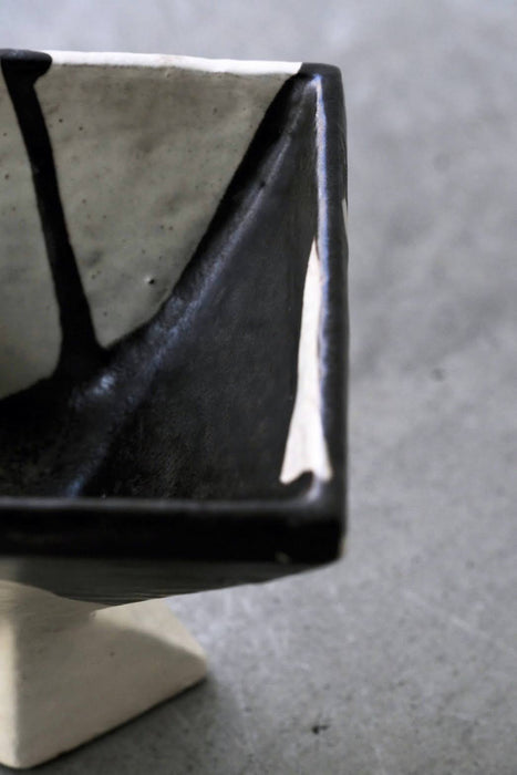 LISA ENGQVIST<BR> CERAMIC TRAY<BR><BR>SOLD OUT