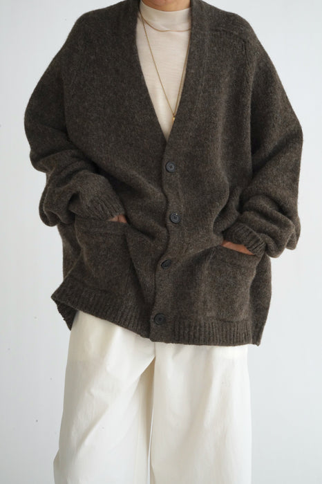 CRISTASEYA<br>OVERSIZED SHETLAND CARDIGAN<br>in TAUPE