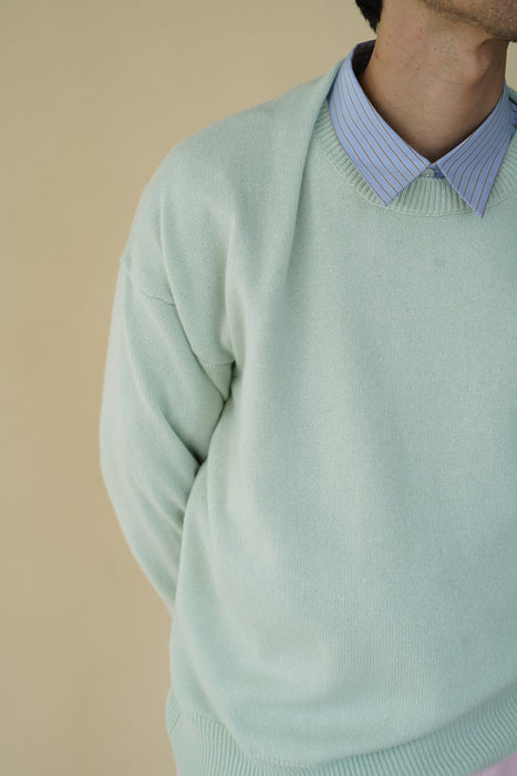 CRISTASEYA<br>OVERSIZED CASHMERE SWEATER WITH DRAPED COLLAR<br>in MINT