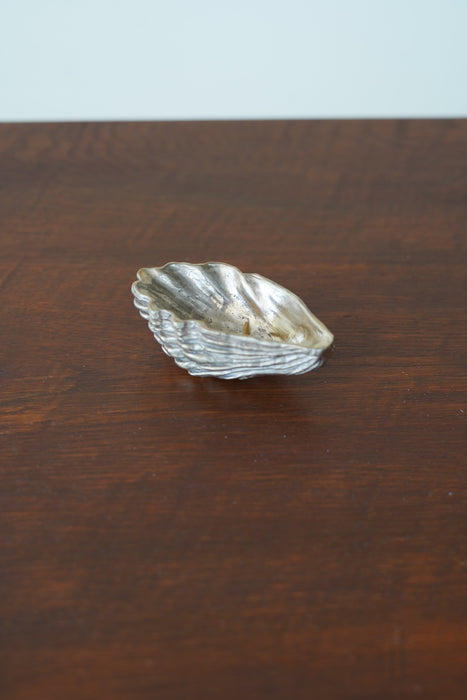 Zoe Mohm for　CRISTASEYA <br>OYSTER CANDLE HOLDER <br>in BRONZE