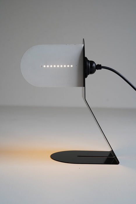 VINTAGE ITALY METAL TABLE LAMP