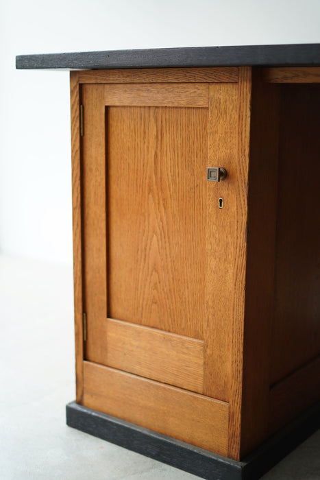 HENDRIK WOUDA<BR>PARTNER DESK