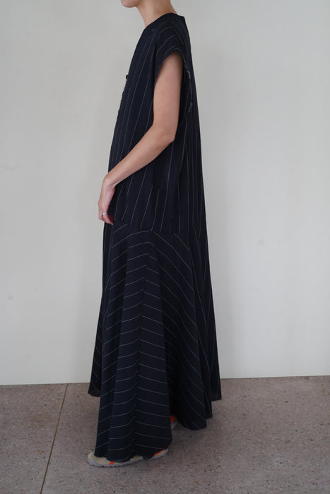 JONNLYNX<br>SLEEVELESS LONG DRESS<br><br>SOLD OUT