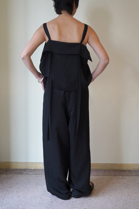 pelleq<br>travel convert bib