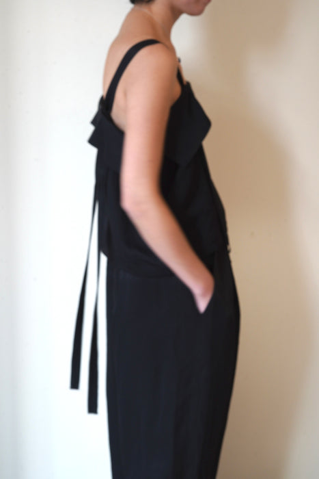 pelleq<br>travel convert bib