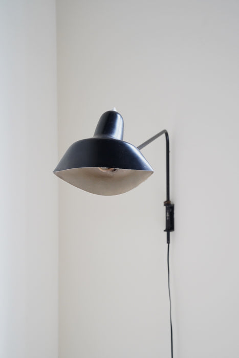 SERGE MOUILLE<BR>WALL LAMP