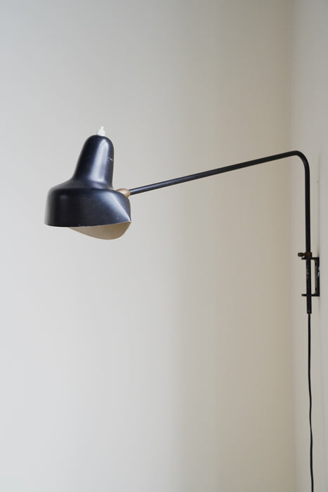 SERGE MOUILLE<BR>WALL LAMP