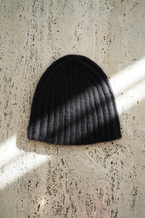 NORLHA<br> SHORT BEANIE <br> in SPRING EARTH