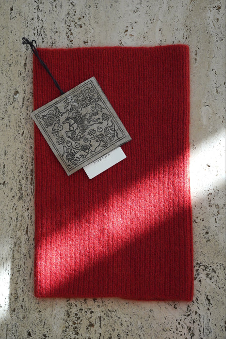 NORLHA<br>BUTTON DOWN NECK PIECE<br>in FLAME RED