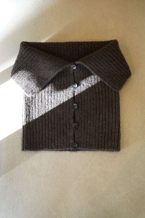 NORLHA<br>BUTTON DOWN SKINNY NECK PIECE<br>in NATURAL YAK BROWN