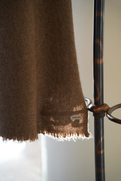 NORLHA<br>NET BOILED SCARF<br>NATURAL YAK GOLDEN BROWN