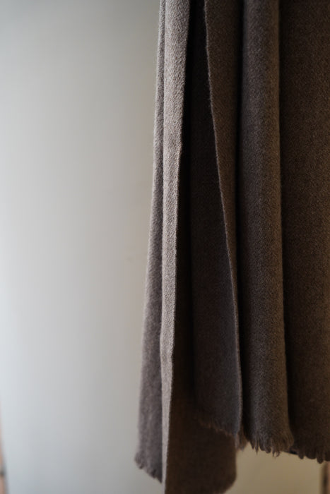NORLHA<br>NOMAD CLASSIC SCARF<br>in NATURAL YAK GREY