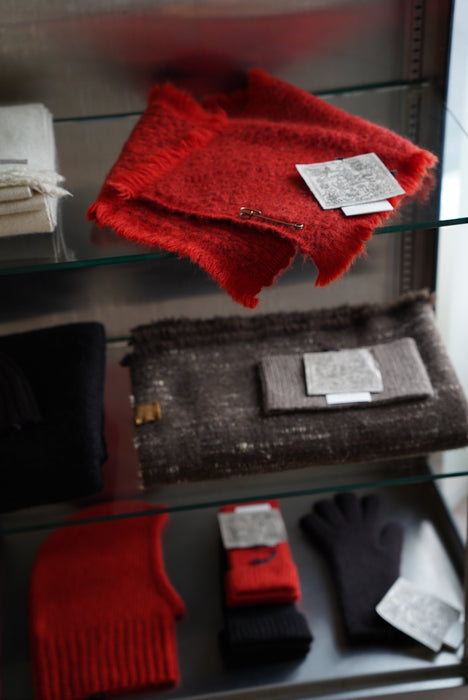 NORLHA<br> HANDSPUN DAWN NECK WARMER <br>in FLAME RED
