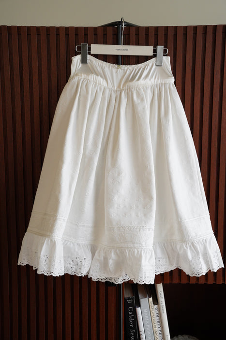 FUMIKA_UCHIDA<br>MATELASSE MIDE SKORT