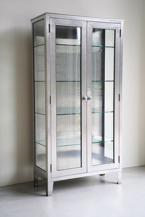 US VINTAGE CABINET