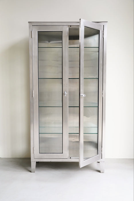 US VINTAGE CABINET