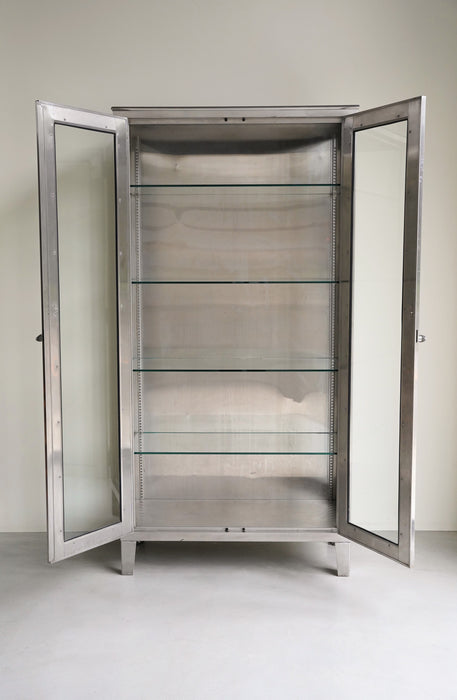 US VINTAGE CABINET