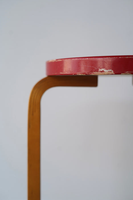 ALVAR AALTO<BR>STOOL60<BR>FINSVEN RED
