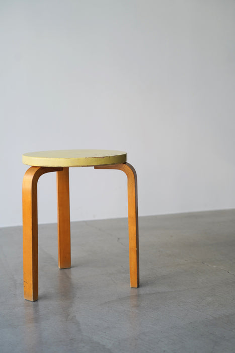 ALVAR AALTO<BR>STOOL60<BR>FINSVEN YELLOW<BR><BR>SOLD OUT