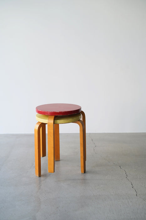 ALVAR AALTO<BR>STOOL60<BR>FINSVEN RED