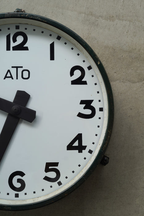 ATO CLOCK ENAMEL+IRON<BR><BR>SOLD OUT