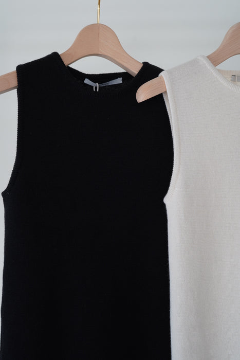 pelleq<br>CASHMERE SILK SLEEVELESS