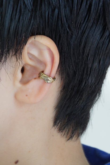 Claudia Lepik<br>MIRA EARCUFF SLIM<br> in ANTIQUE GOLD