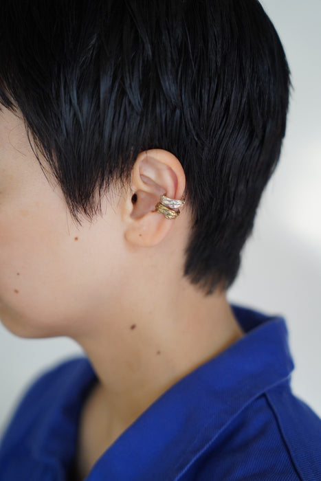 Claudia Lepik<br>MIRA EARCUFF SLIM<br> in ANTIQUE GOLD